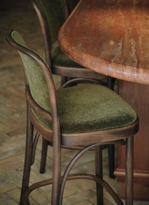 TON Barkruk – Tijdloos design van Josef Hoffmann