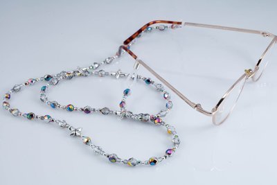 Vitrail Rosary Eyeglass Chain (6 mm beads)