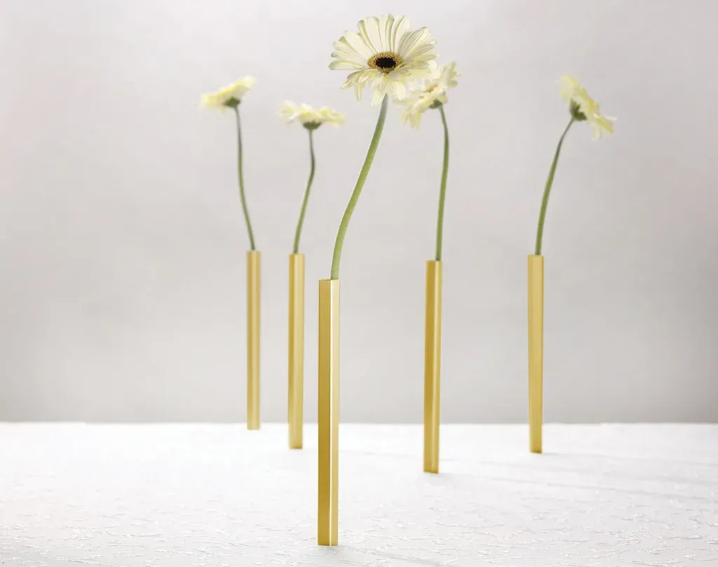 Set de 5 vase magnétiques gold Pelegdesign