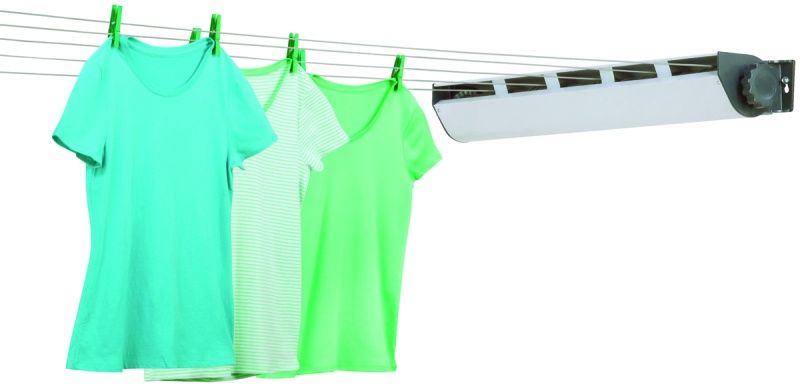 RETRACTABLE CLOTHESLINE