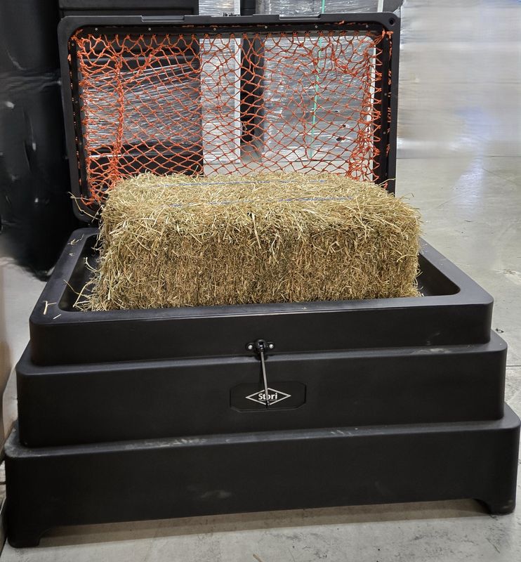 SINGLE BALE FEEDER