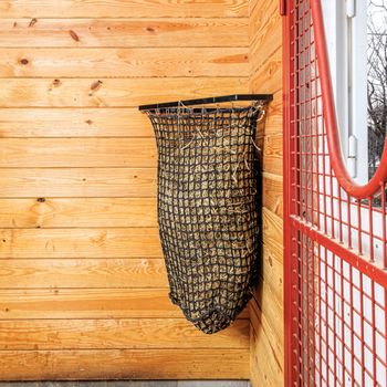 JE - HAY BAGS/FRAMES