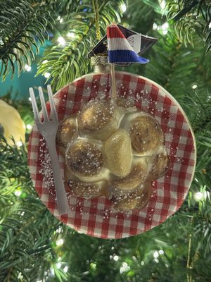 Kerstbal Boerenkool/Poffertjes