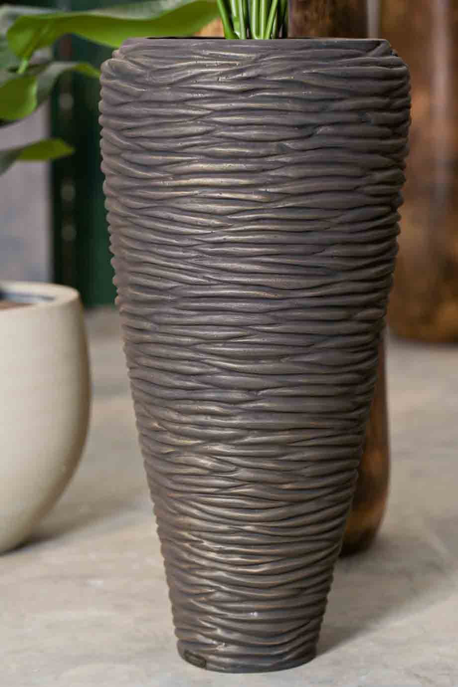 Anthique Bronze Vase H90 D45 | Sculpturale designvaas met warme bronzen finish