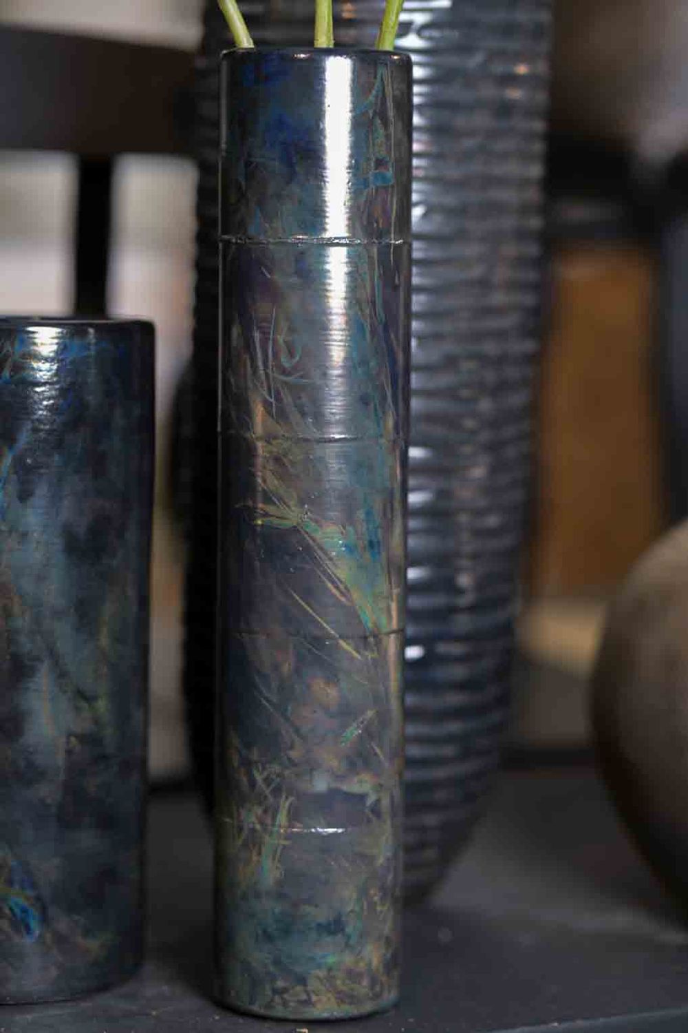 Bambu Black/Silver Vaas 10 x 50 cm | Slanke designvaas met iriserende zwart-zilver finish