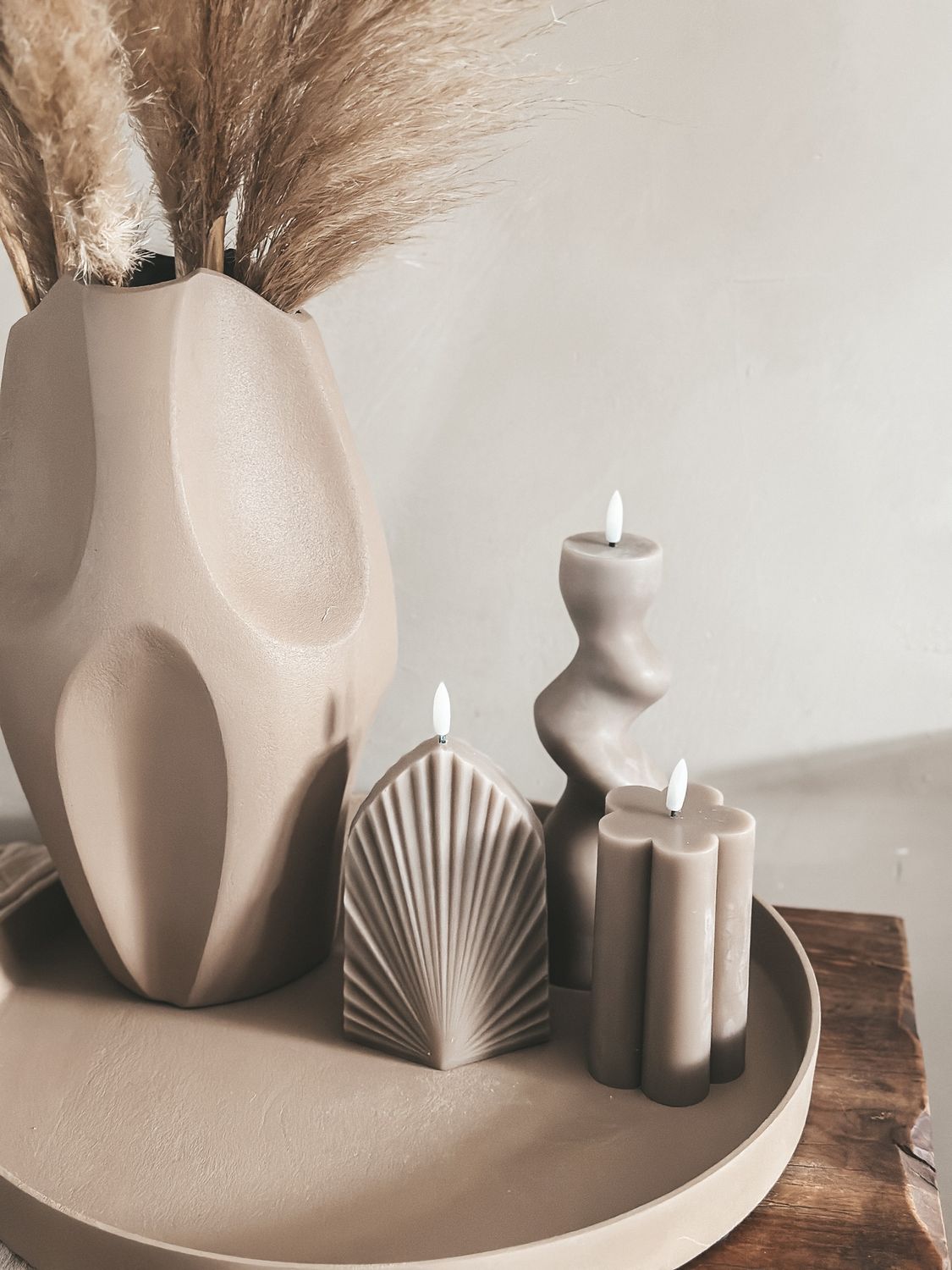 Bloem LED Kaars Taupe - Medium