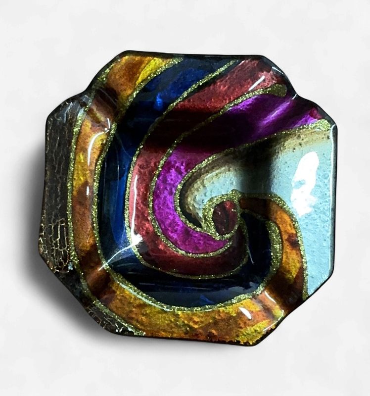 ASHTRAY 04