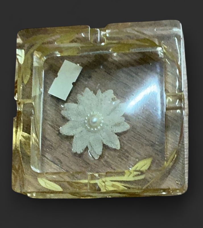 ASHTRAY 02