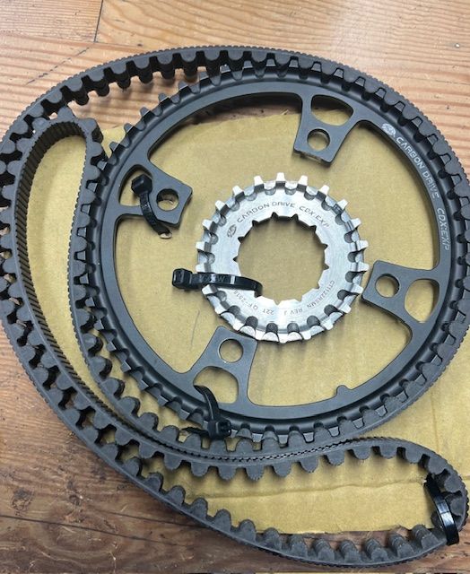 Gates Belt Drive Kit 22T CenterTrack Cog, 50T X 104 BCD Ring, Belt 115 (Lightly Used)