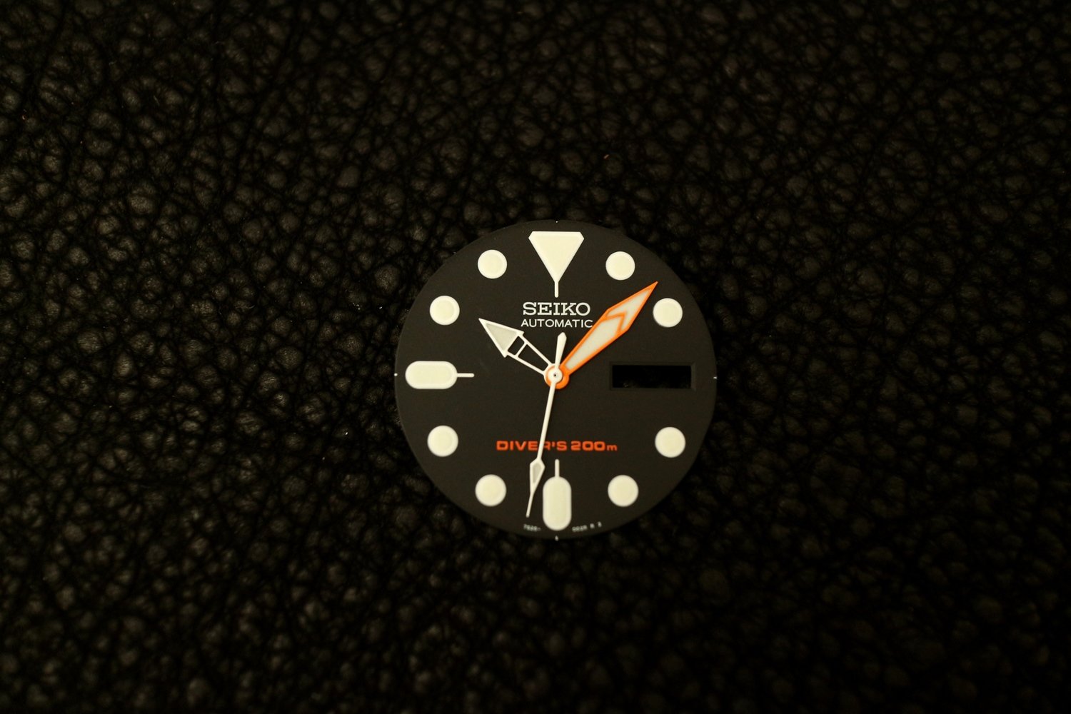 Orange Arrow Hand Set