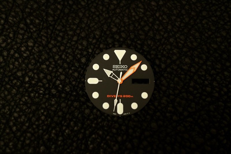 Orange Arrow Hand Set