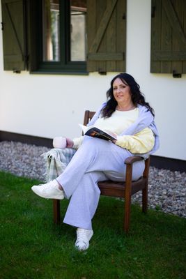 Dresowe spodnie z szeroką nogawką