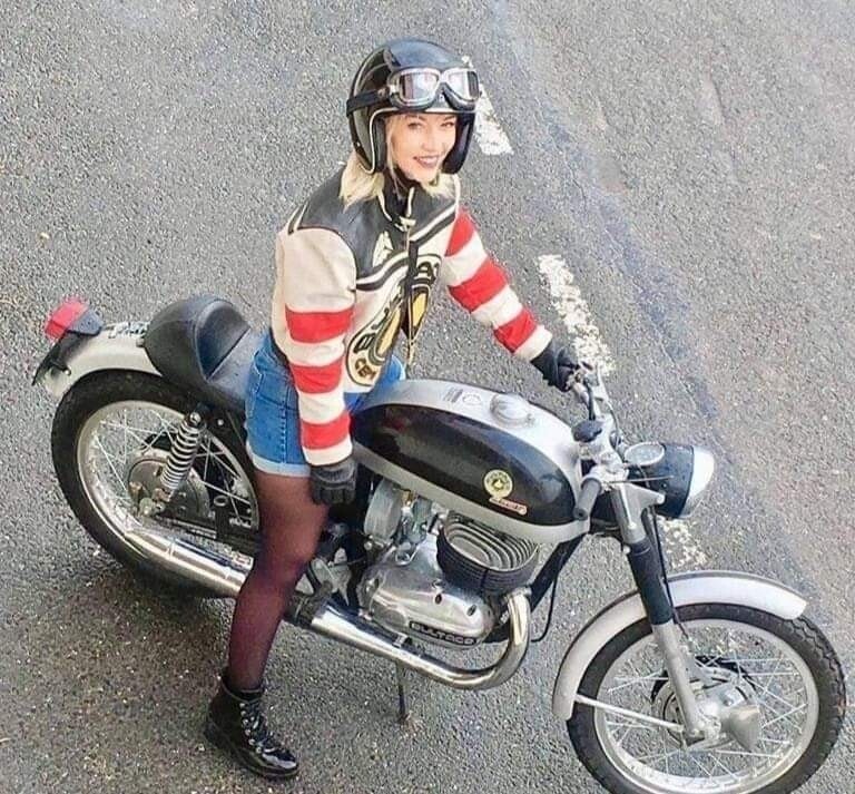 AREA VINTAGE Second Hand Mythical Cowhide Leather Jacket from the 80s Bultaco Edition Size M for