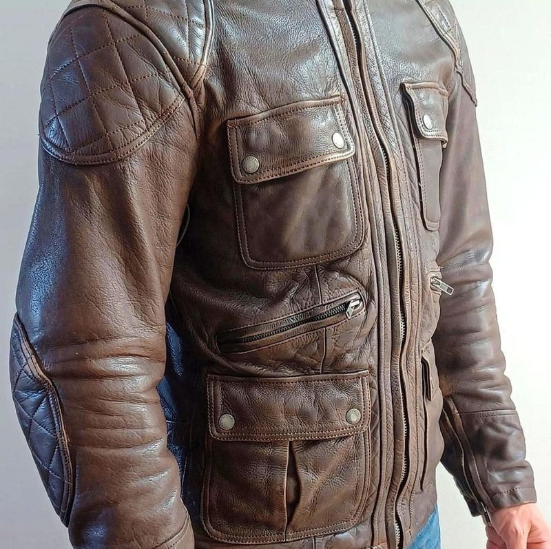 SECOND HAND Super Helston&#39;s high quality custom style motorcycle leather jacket size L for men