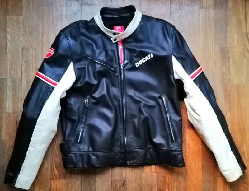 Second Hand genuine Ducati Racing style leather jacket size XL/XXL men