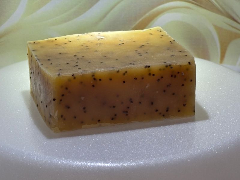 Lemon and Poppy Seed Body Soap
