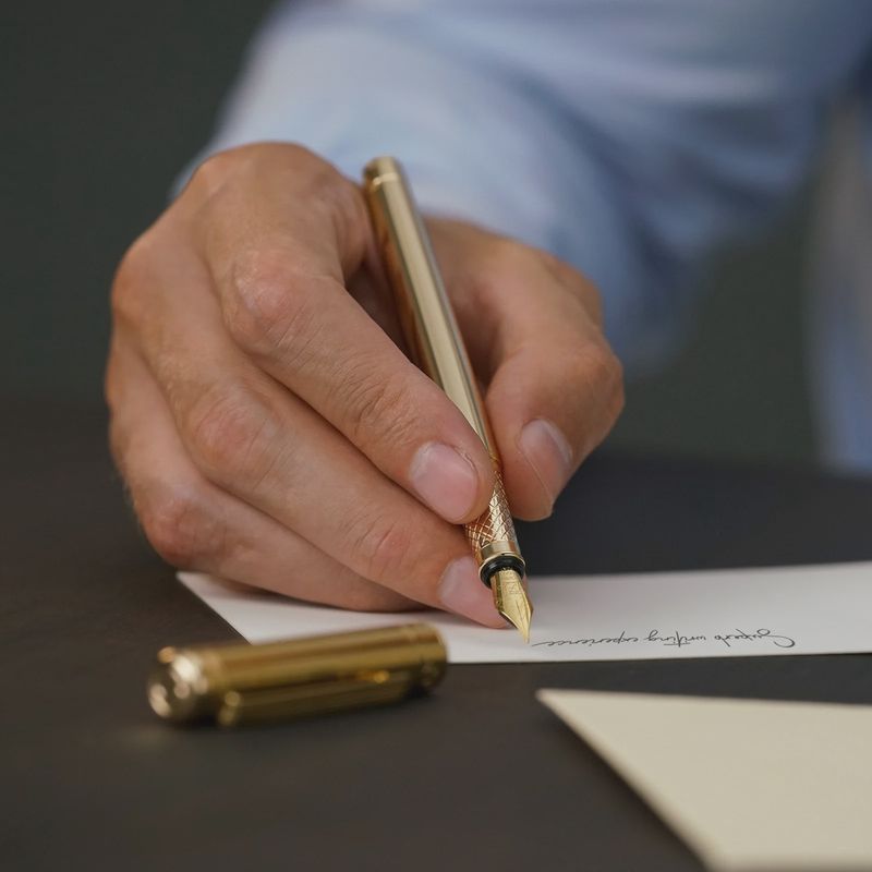 Classic Gold Fountain Pen M nib