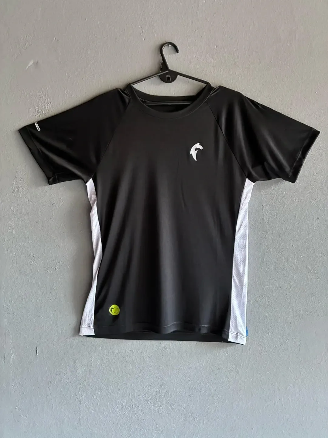 Remera de deportiva - Cavalinno Essential - Negra