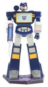 PCS Transformers Statue- Soundwave