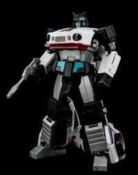 Transformers Maketoys- MTRM-09 Downbeat