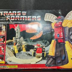 Used Transformers G1- Omega Supreme (in canadien box)