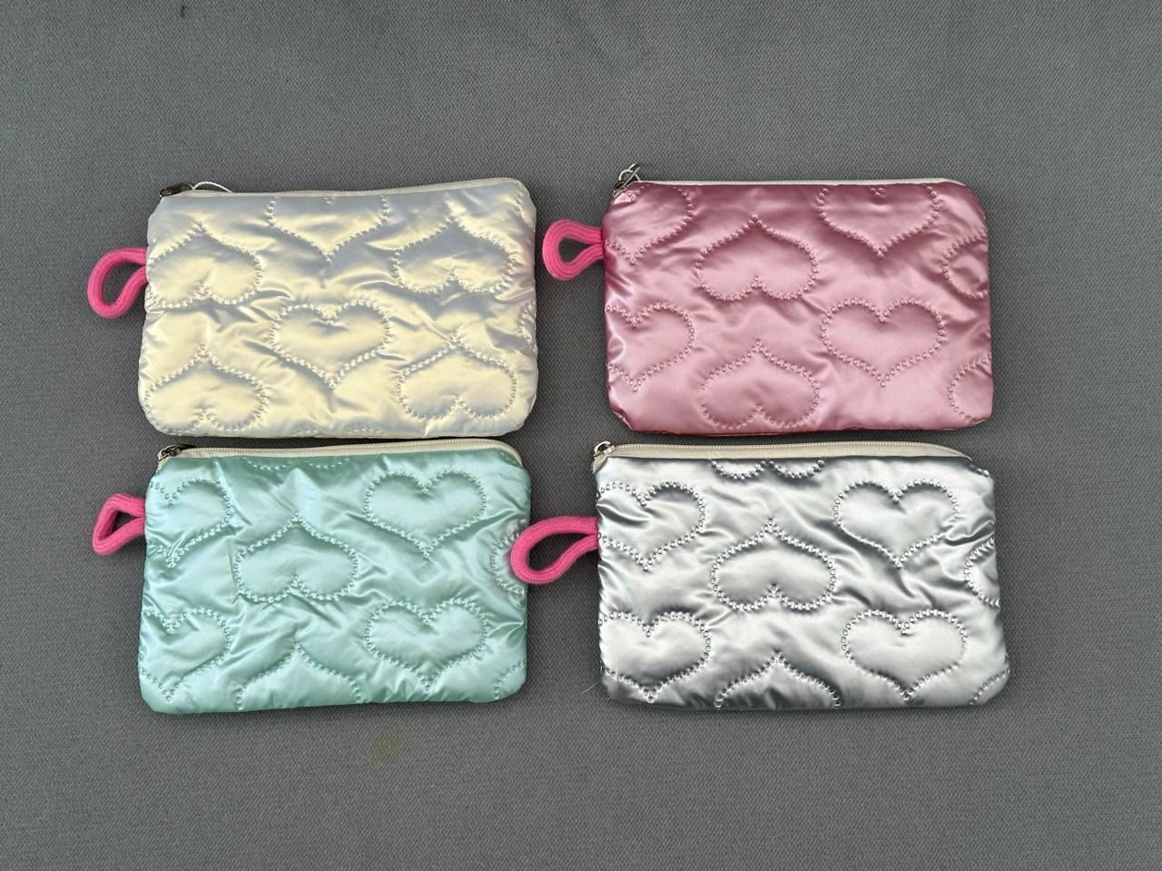 Glossy Heart Shape S Pouch (4)