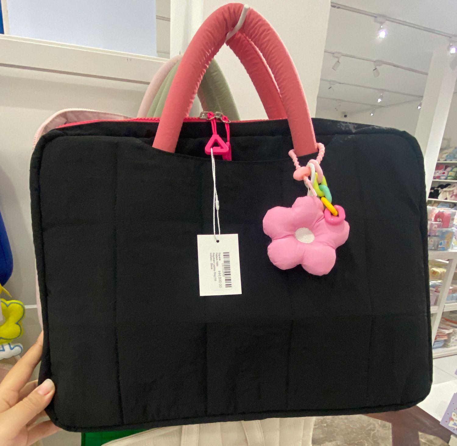 Square Pattern With Keychain Laptop Bag (16 inches) - Black