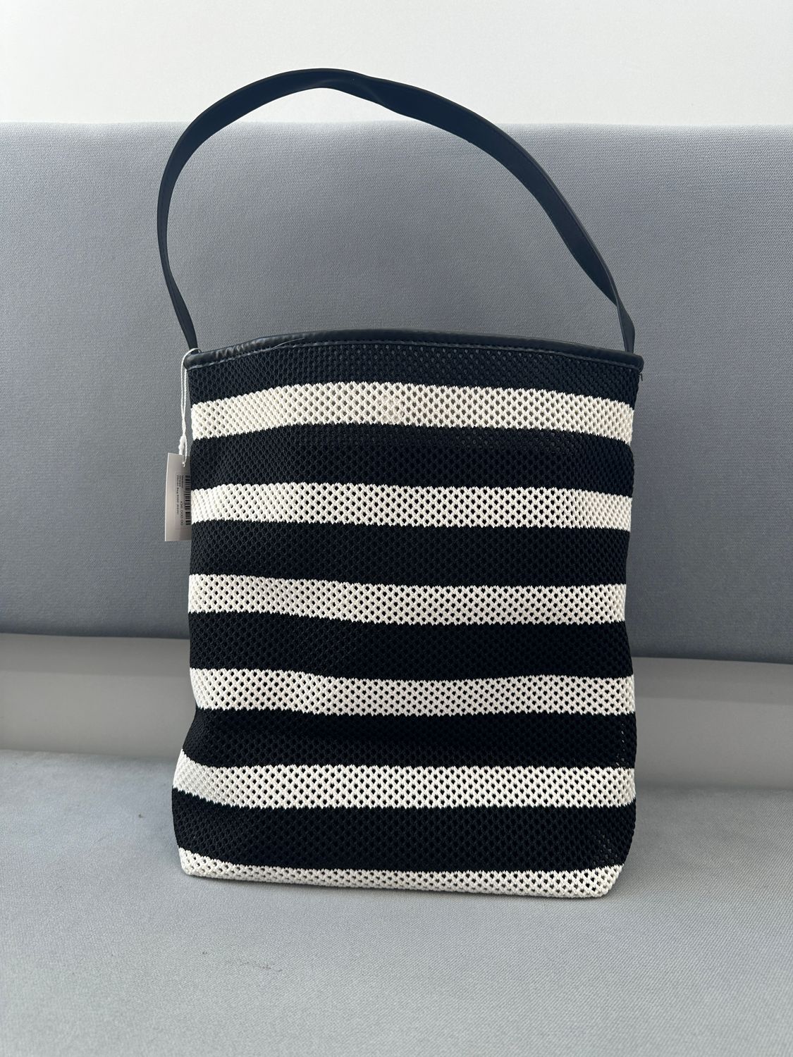 Medium Striped Woven Bag 8390 (B&amp;W)