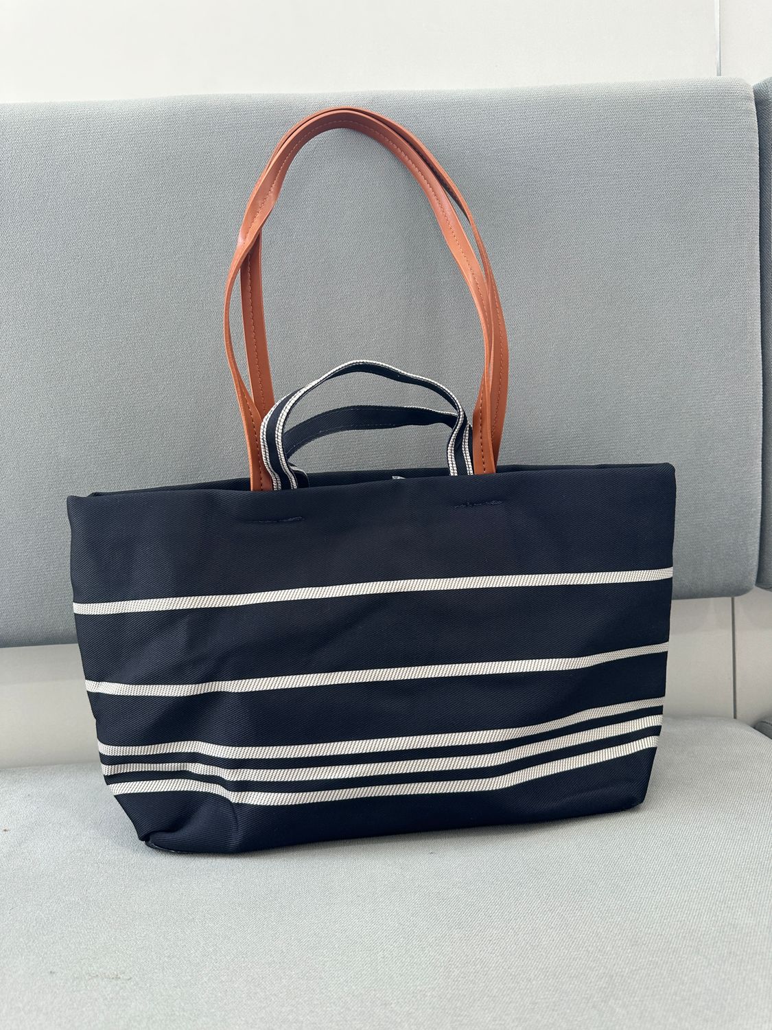 Medium White Striped Bag 8329 - Blue