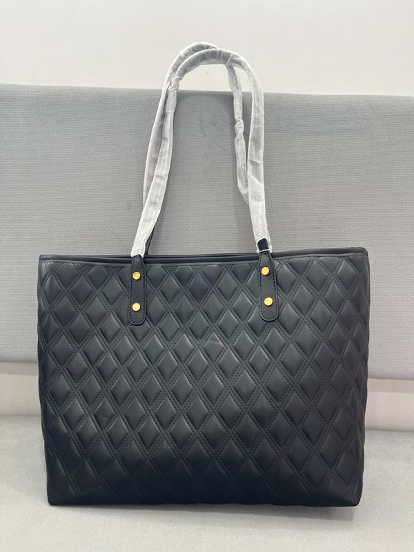 Diamond Pattern Leather Tote Bag L46xL38xW16xH33 - Black