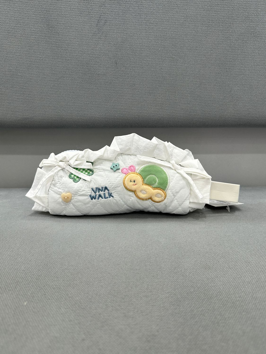 VNA WALK White Snail M Pouch