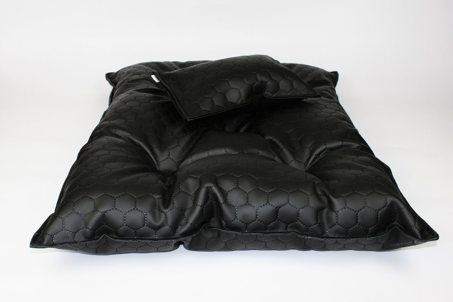 Legowisko FAB Leather 80/60cm czarny