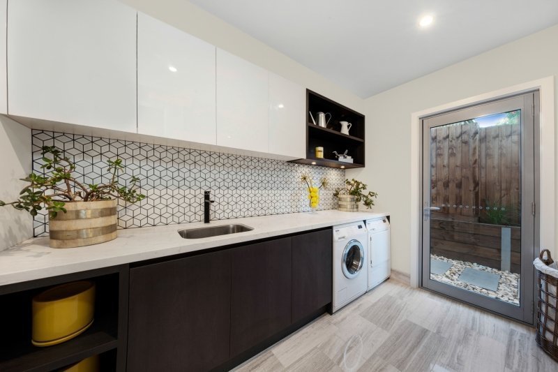 Feature Tiles & Mosaics