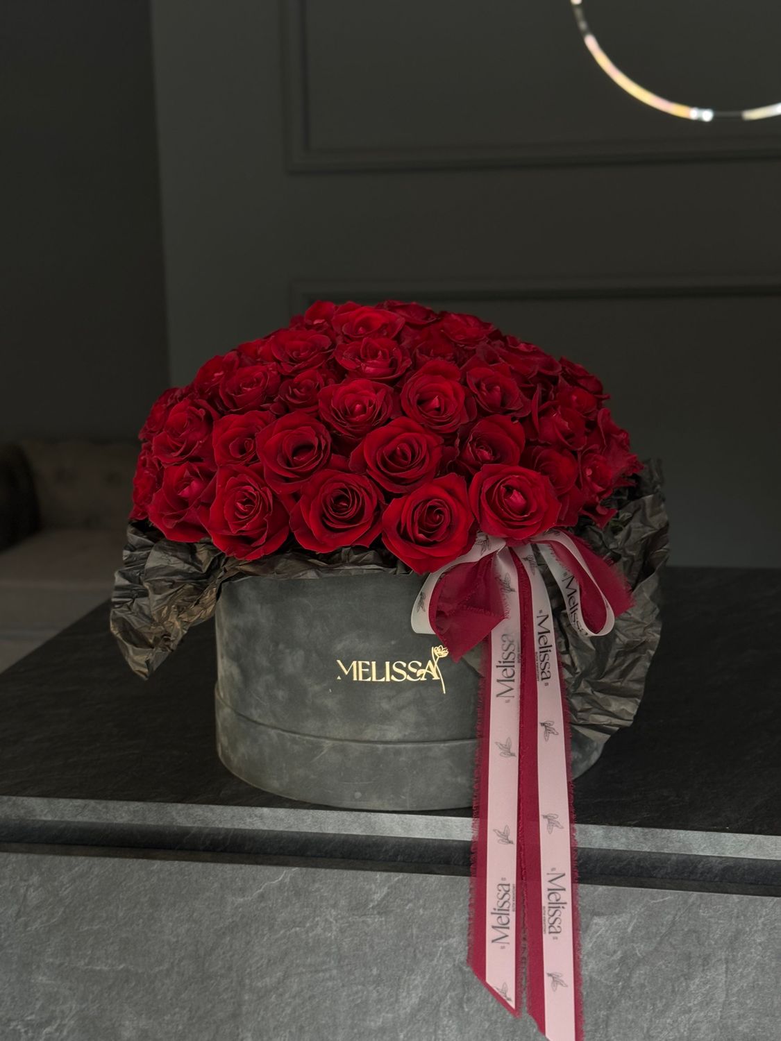 Red roses – flower box “Bella”