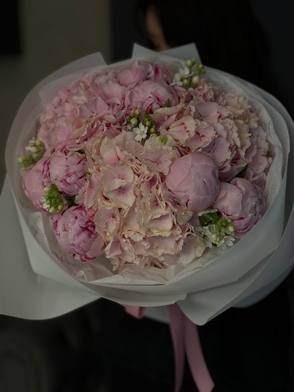 Bouquet pink peonies and pink hydrangeas "Lili"