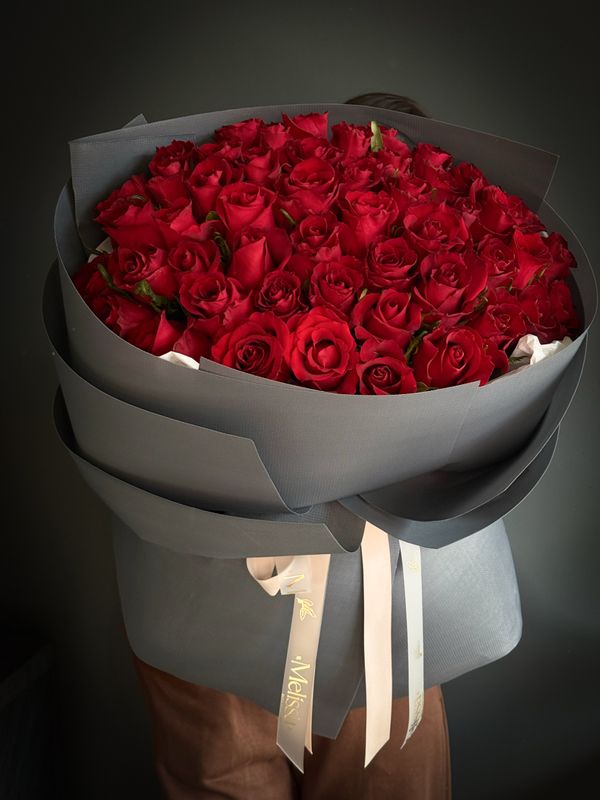 Bouquet red Explorer roses