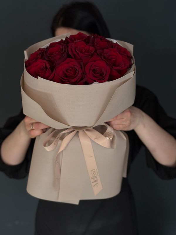Bouquet of red roses «Explorer»