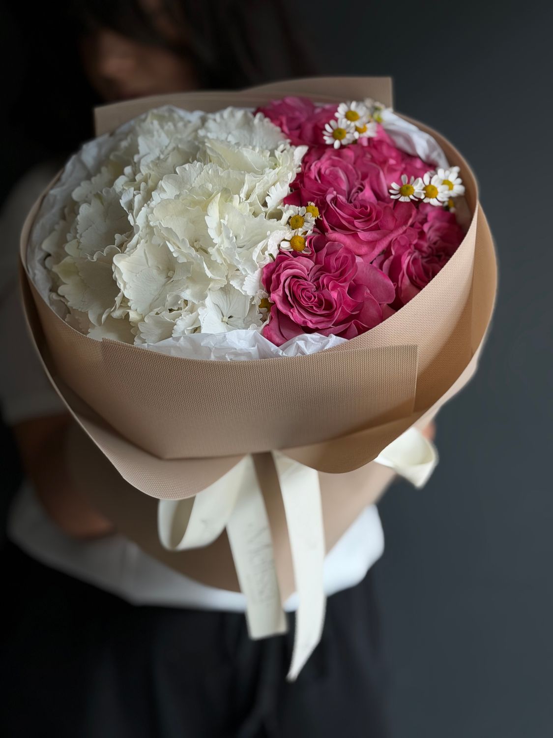 Rose, chamomile and hydrangea bouquet «Noctis»
