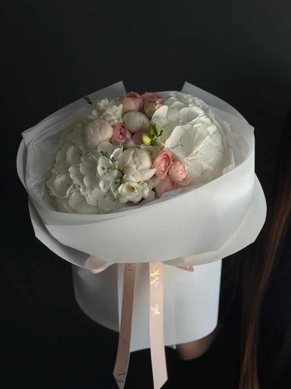 Bouquet of hydrangeas, peonies, peony roses and freesias «Quinn»