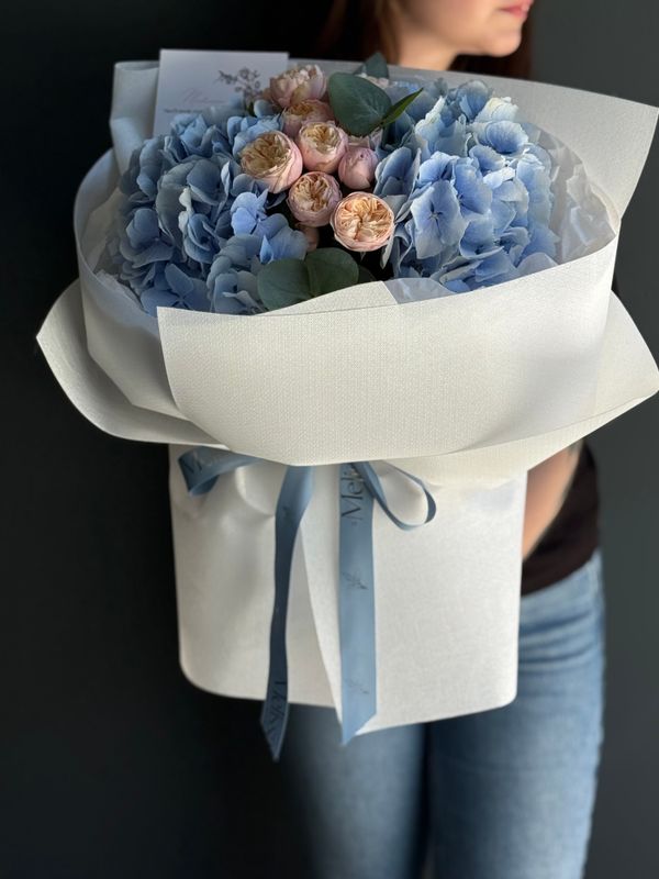 Bouquet of peony roses, hydrangeas and eucalyptus «Federica»