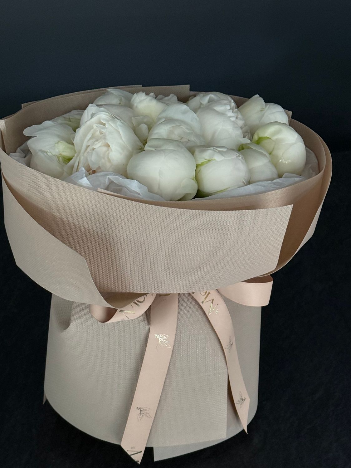 Bouquet of white peonies «Vanessa»