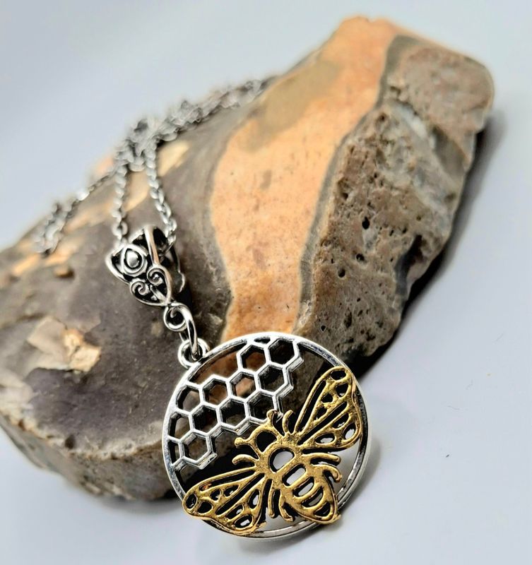 Bee honeycomb silver &amp; gold pendant necklace