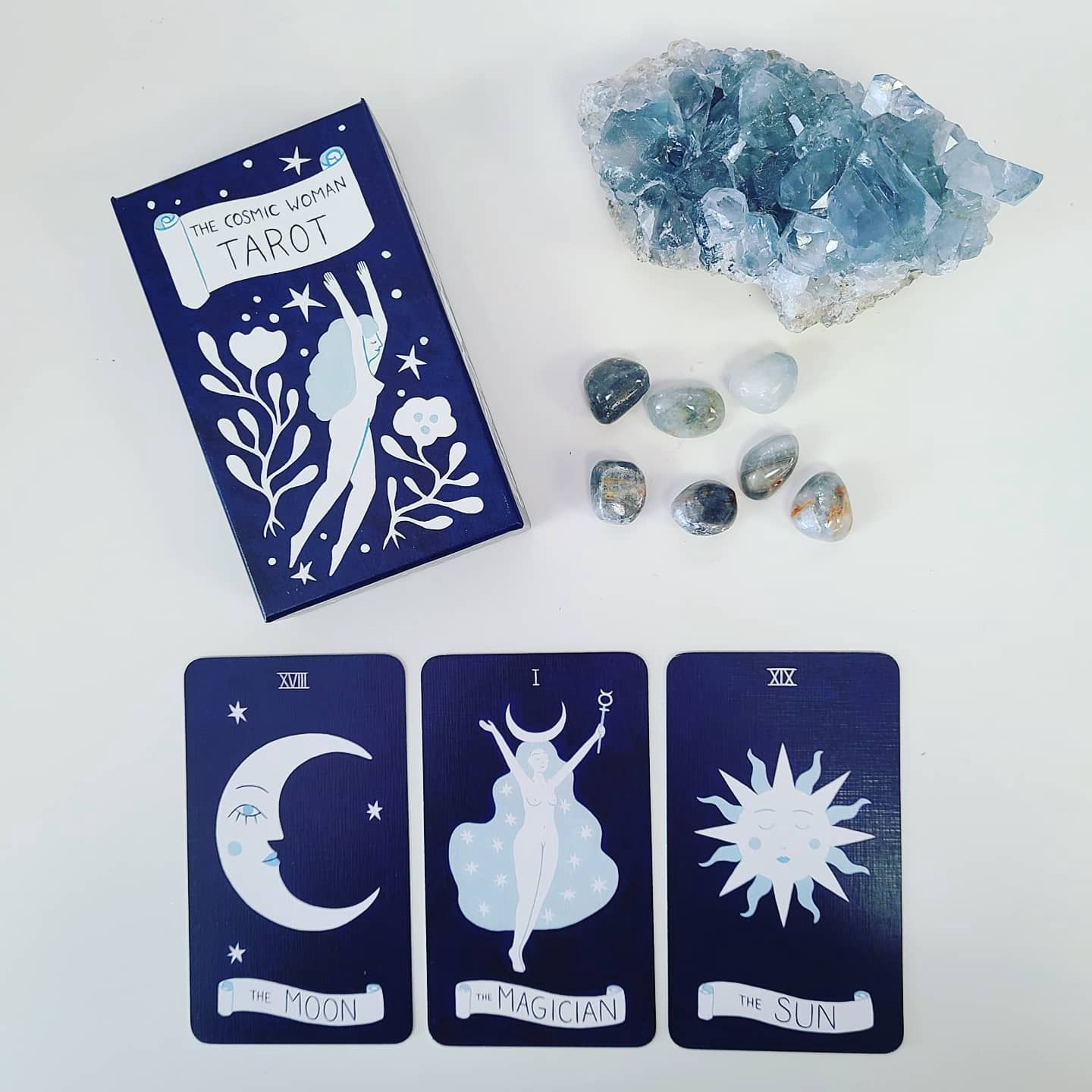 Cosmic Woman Tarot JUNIUS L.