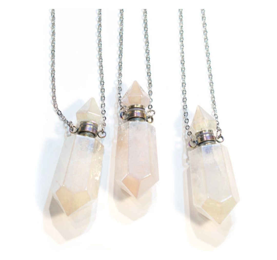 Pendant - Clear Quartz Aura - Perfume Necklace