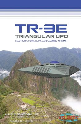 Atlantis 1/72 TR-3E Triangular UFO Electronic Surveillance and Jamming Aircraft 1011