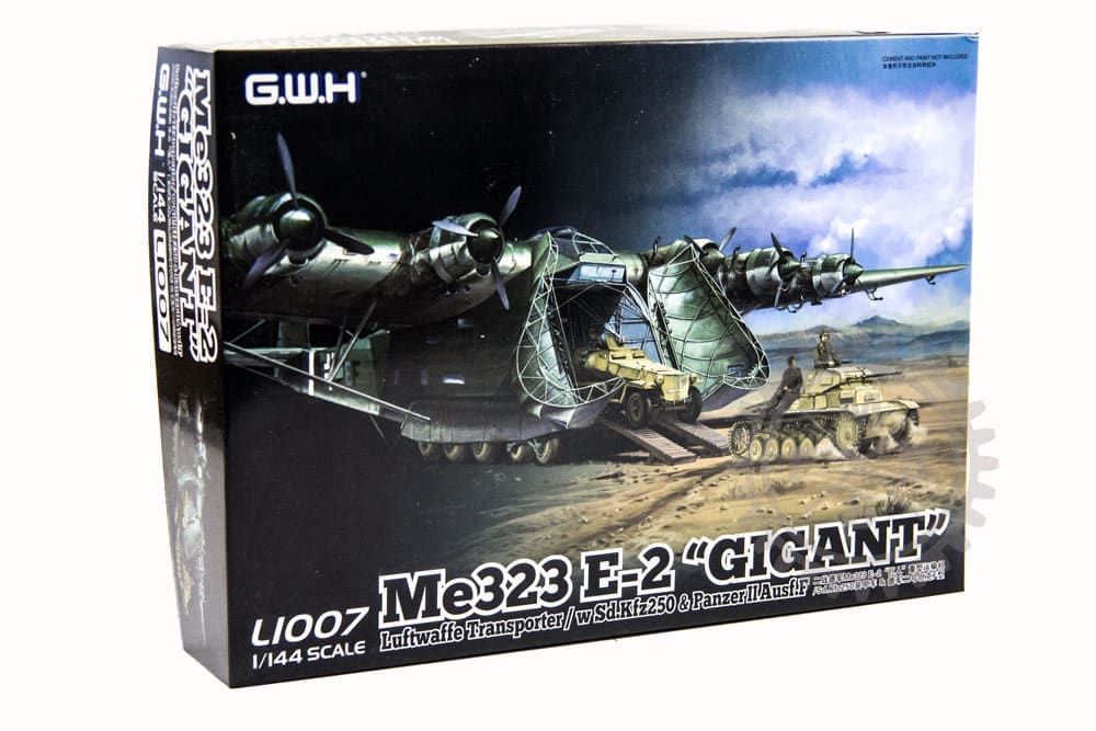 Great Wall Hobby 1/144 Me 323 E-2 "Gigant" Luftwaffe Transporter w/Sd.Kfz. 250 &amp; Panzer II Ausf. F L1007