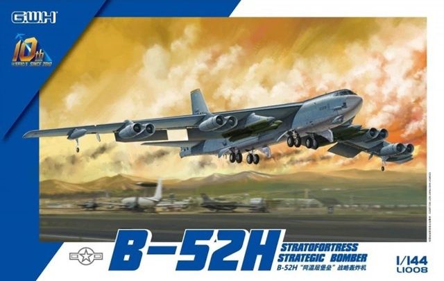 Great Wall Hobby 1/144 B-52H Stratofortress Strategic Bomber L1008