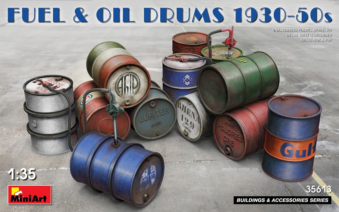 MiniArt 1/35 Fuel &amp; Oil Drums 1930-50s 35613
