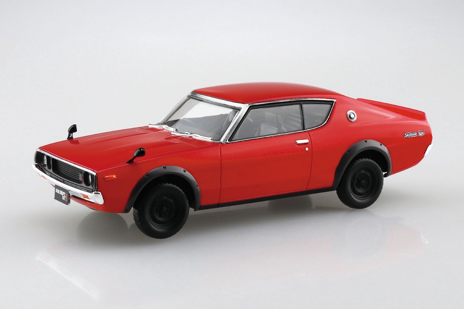 Aoshima 1/32 Nissan C110 Skyline GT-R (Red) Snap Kit 204214