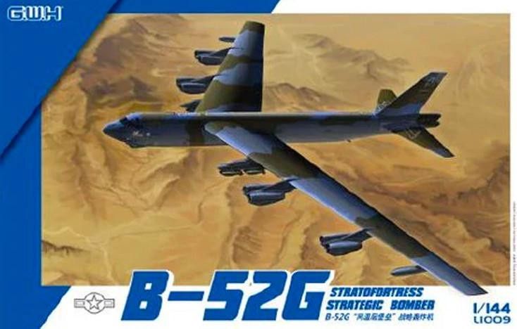 Great Wall Hobby 1/144 B-52G Stratofortress Strategic Bomber L1009